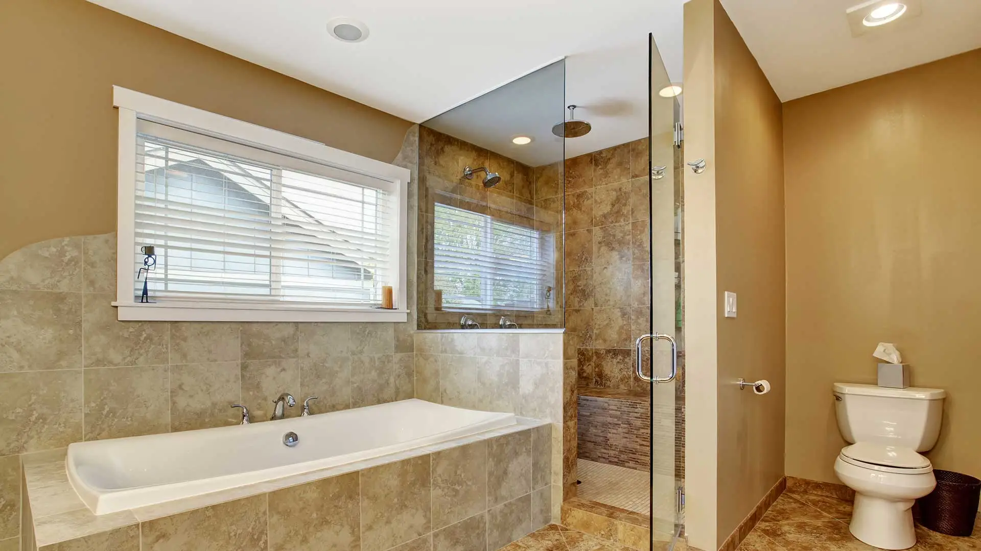 5 Ways of Removing Hard Water Stains From Your Shower Glass