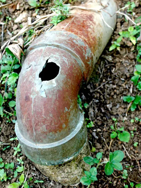 5 Warning Signs of a Sewer Line Problem